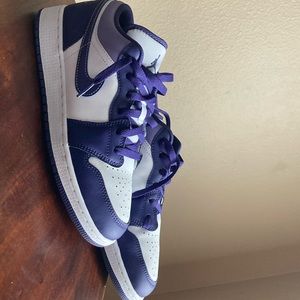 Air Jordan 1 Low 'Sky J Purple, worn once, right shoe is slightly creased